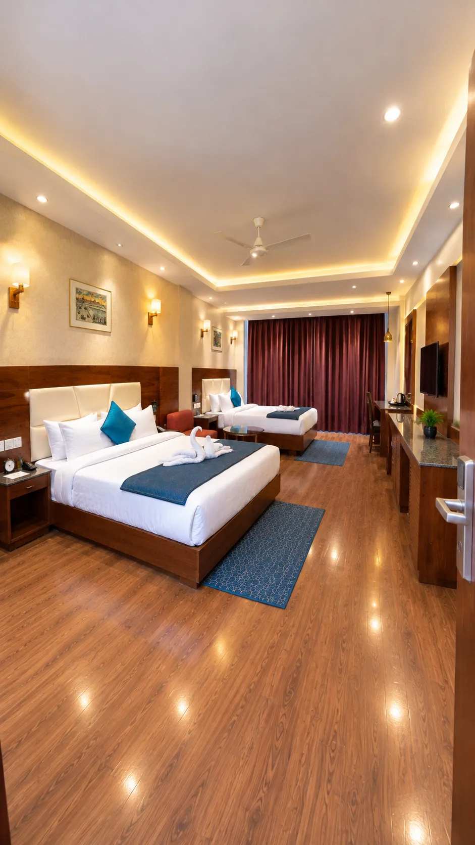 Honeymoon Suite
